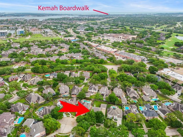 202 Mariner Cove Court, League City, TX 77573