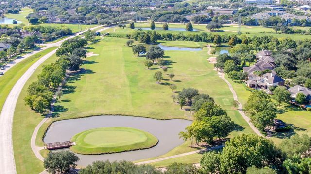 202 Mariner Cove Court, League City, TX 77573