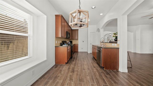 6439 Brimridge Lane, Houston, TX 77048