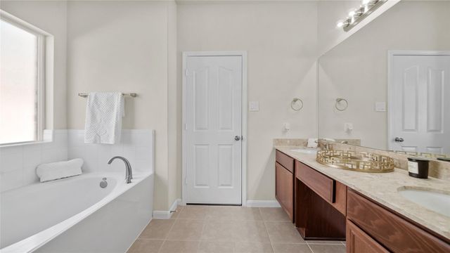 6439 Brimridge Lane, Houston, TX 77048