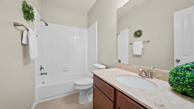6439 Brimridge Lane, Houston, TX 77048