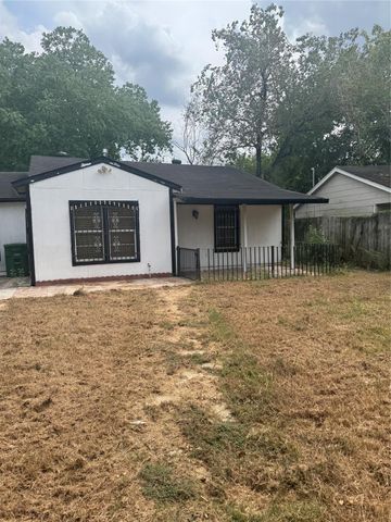7307 Hurtgen Forest Road, Houston, TX 77033