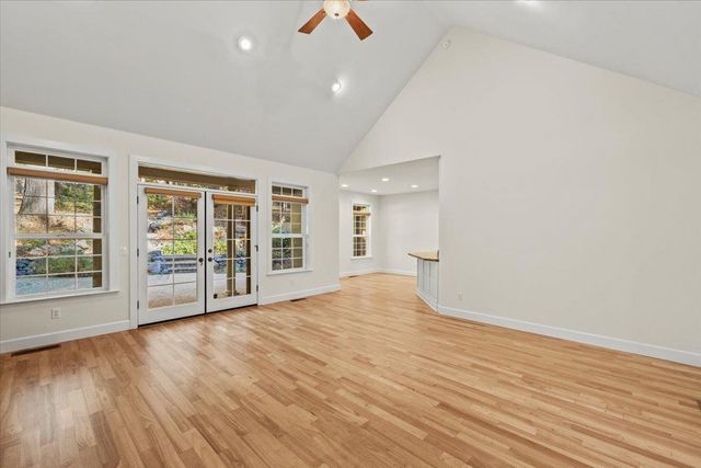 14622 Banner Lava Cap Rd, Nevada City, CA 95959