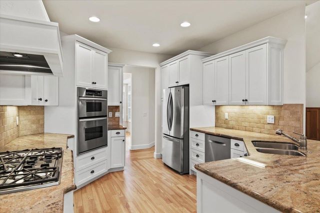 14622 Banner Lava Cap Rd, Nevada City, CA 95959