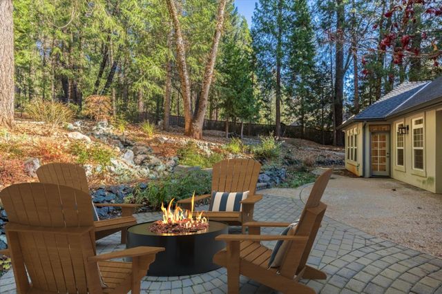 14622 Banner Lava Cap Rd, Nevada City, CA 95959