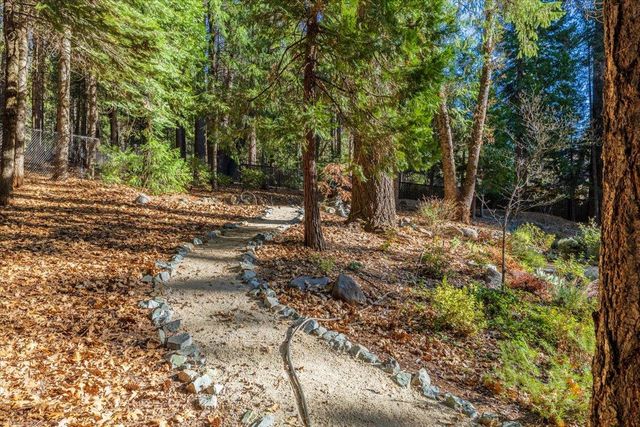 14622 Banner Lava Cap Rd, Nevada City, CA 95959