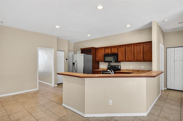 28931 BEAUCLAIRE DRIVE, Tavares, FL 32778