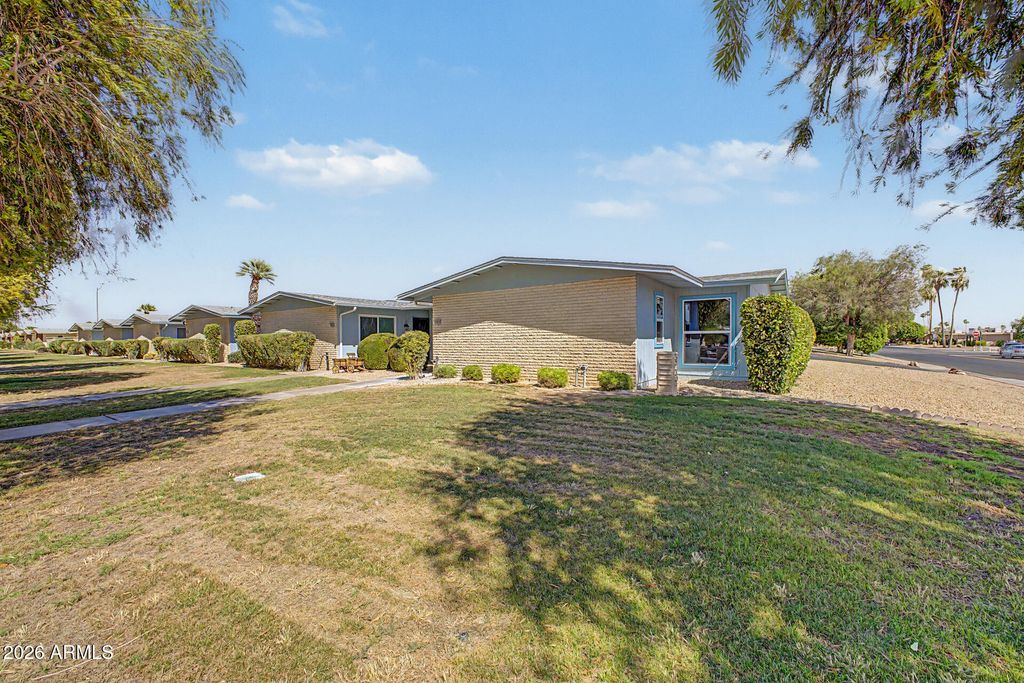 10635 W HIGHWOOD Lane, Sun City, AZ 85373 — photo 3