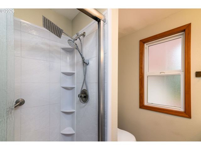 1108 Se 168TH Ave, Portland, OR 97233