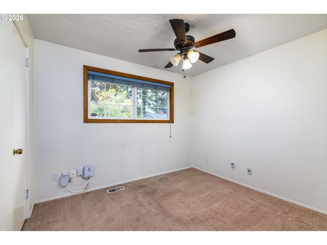 1108 Se 168TH Ave, Portland, OR 97233