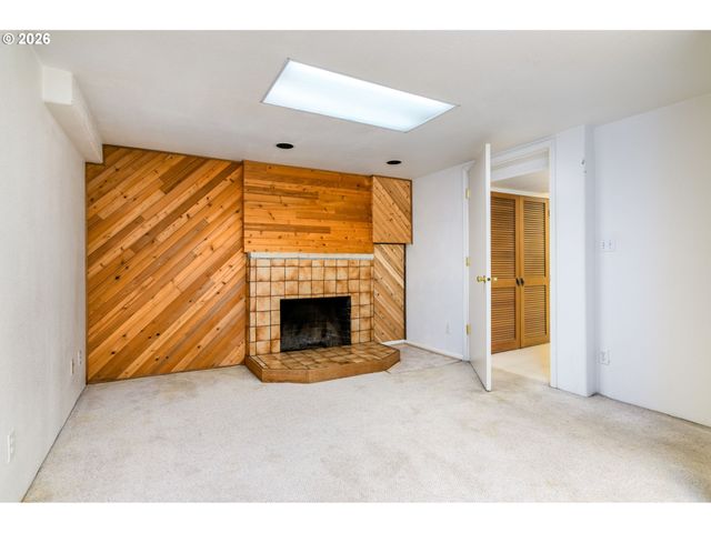 1108 Se 168TH Ave, Portland, OR 97233