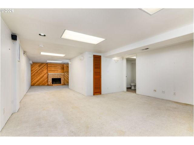 1108 Se 168TH Ave, Portland, OR 97233