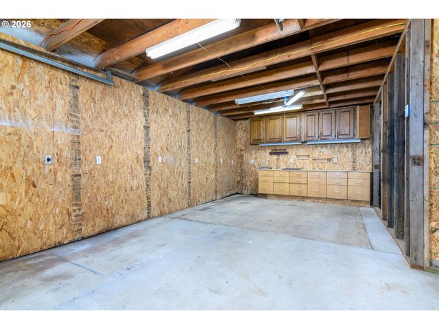 1108 Se 168TH Ave, Portland, OR 97233