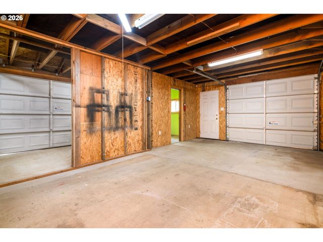 1108 Se 168TH Ave, Portland, OR 97233