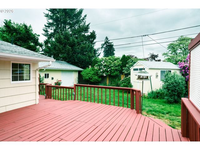1108 Se 168TH Ave, Portland, OR 97233
