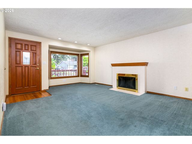 1108 Se 168TH Ave, Portland, OR 97233