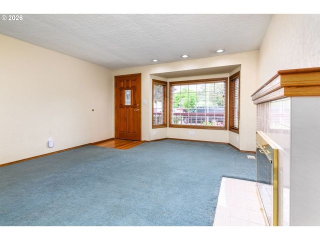 1108 Se 168TH Ave, Portland, OR 97233