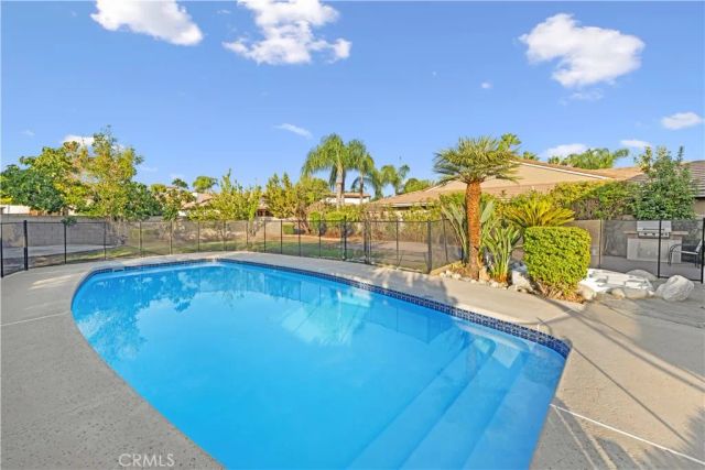 30340 Channel Way Drive, Canyon Lake, CA 92587