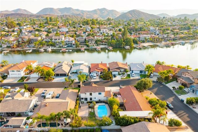 30340 Channel Way Drive, Canyon Lake, CA 92587