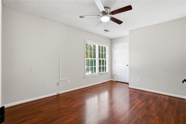 895 Eagle Creek Drive NW, Lawrenceville, GA 30044