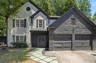 895 Eagle Creek Drive NW, Lawrenceville, GA 30044
