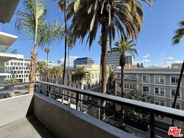 121 S Palm Drive 601, Beverly Hills, CA 90212