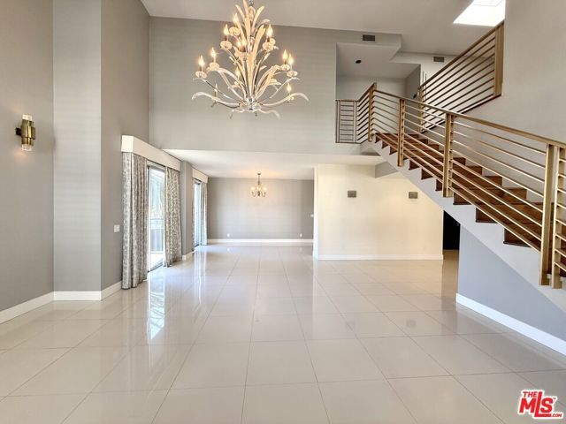 121 S Palm Drive 601, Beverly Hills, CA 90212