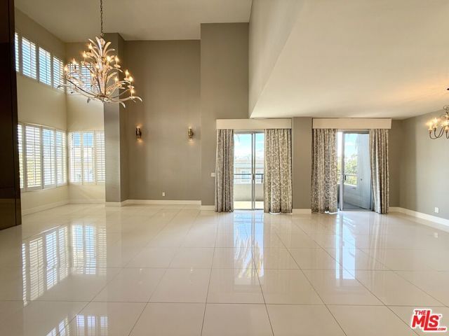 121 S Palm Drive 601, Beverly Hills, CA 90212