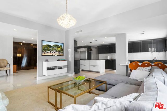 121 S Palm Drive 601, Beverly Hills, CA 90212