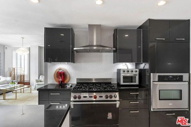 121 S Palm Drive 601, Beverly Hills, CA 90212