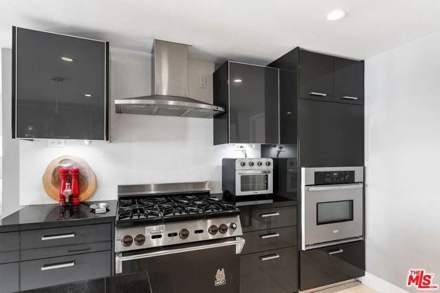 121 S Palm Drive 601, Beverly Hills, CA 90212