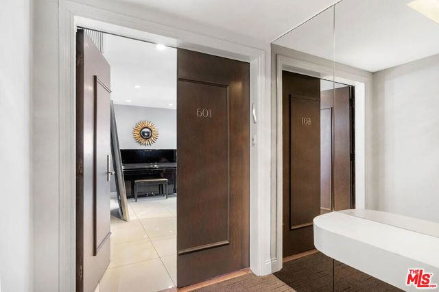 121 S Palm Drive 601, Beverly Hills, CA 90212