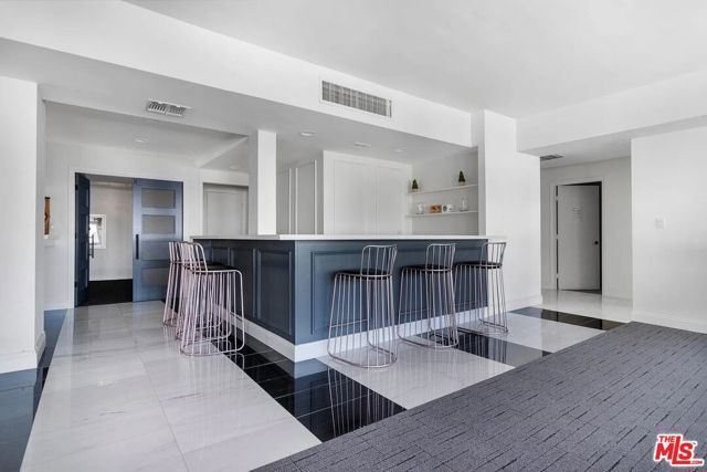 121 S Palm Drive 601, Beverly Hills, CA 90212