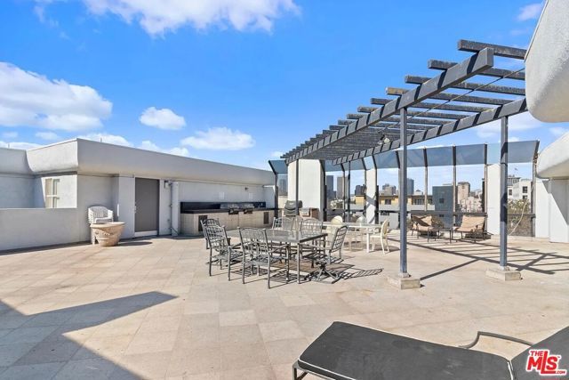 121 S Palm Drive 601, Beverly Hills, CA 90212