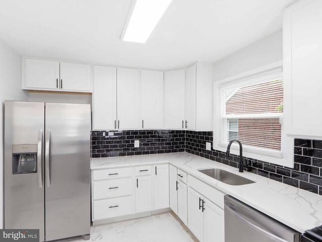 106 KINSHIP RD, Dundalk, MD 21222