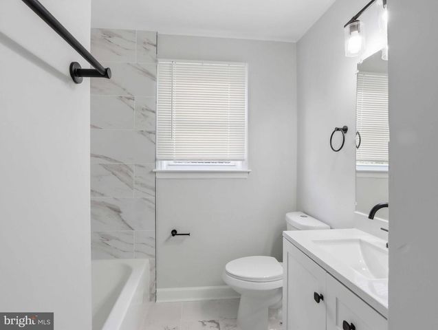 106 KINSHIP RD, Dundalk, MD 21222