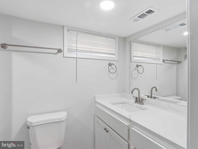 106 KINSHIP RD, Dundalk, MD 21222