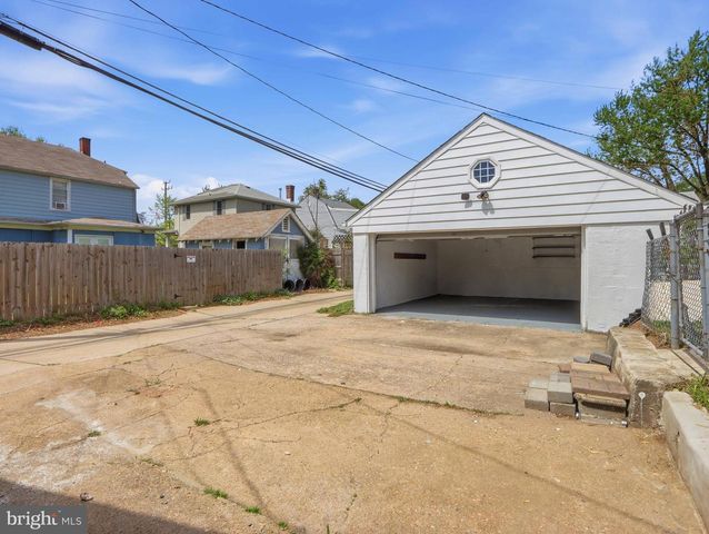 106 KINSHIP RD, Dundalk, MD 21222