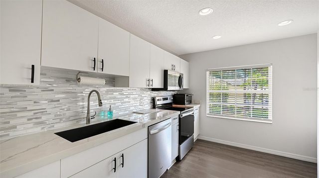 5469 FAIR OAKS STREET 5C, Bradenton, FL 34203