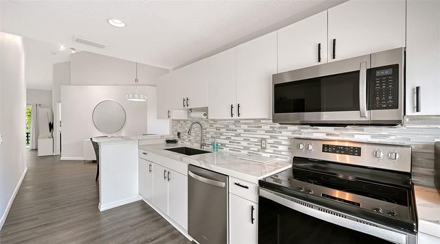 5469 FAIR OAKS STREET 5C, Bradenton, FL 34203