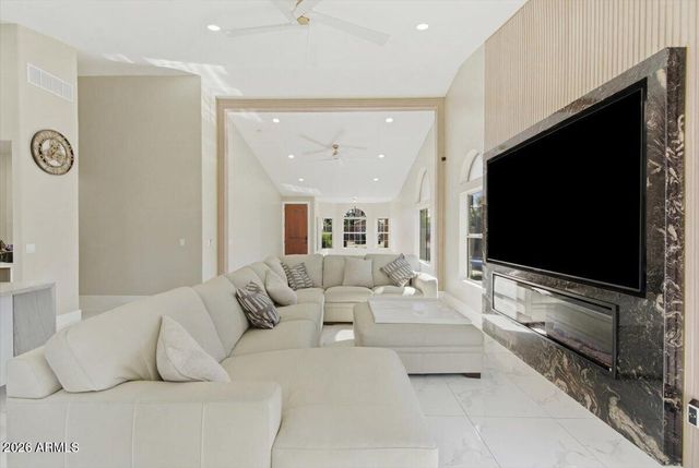 1732 W COMMERCE Avenue, Gilbert, AZ 85233