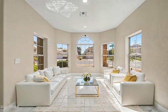 1732 W COMMERCE Avenue, Gilbert, AZ 85233