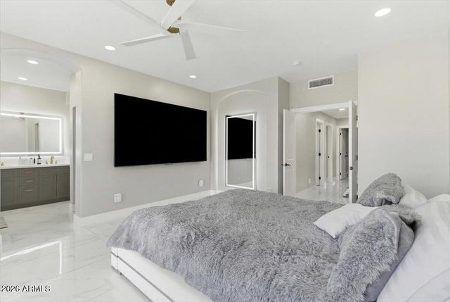 1732 W COMMERCE Avenue, Gilbert, AZ 85233