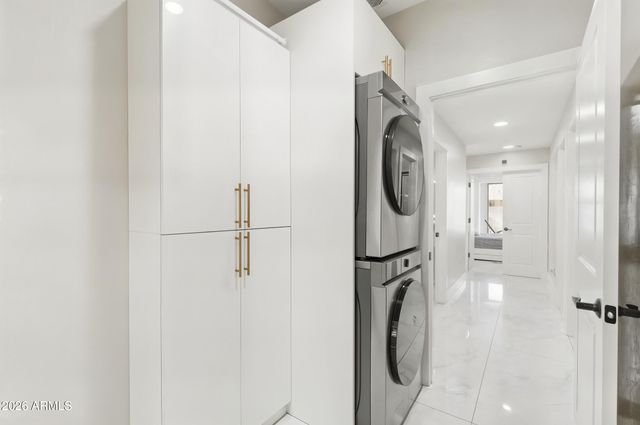 1732 W COMMERCE Avenue, Gilbert, AZ 85233