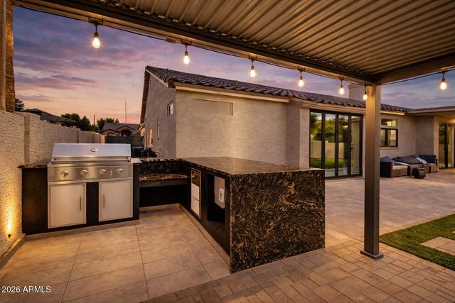 1732 W COMMERCE Avenue, Gilbert, AZ 85233