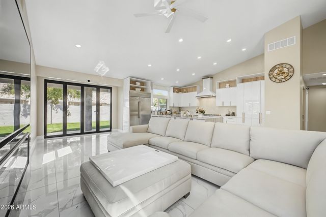 1732 W COMMERCE Avenue, Gilbert, AZ 85233