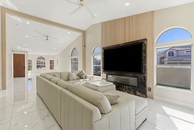 1732 W COMMERCE Avenue, Gilbert, AZ 85233