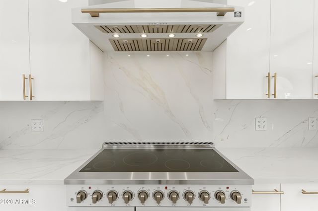 1732 W COMMERCE Avenue, Gilbert, AZ 85233