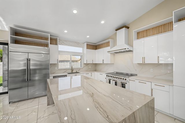 1732 W COMMERCE Avenue, Gilbert, AZ 85233