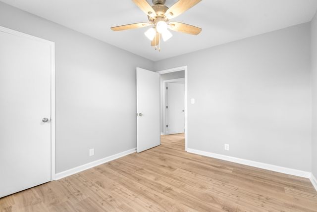2214 Glory Dr, Clarksville, TN 37043